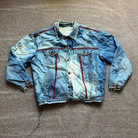 American Vintage Other - VTG 80’s Thrashed Distressed Denim Sherpa Jacket